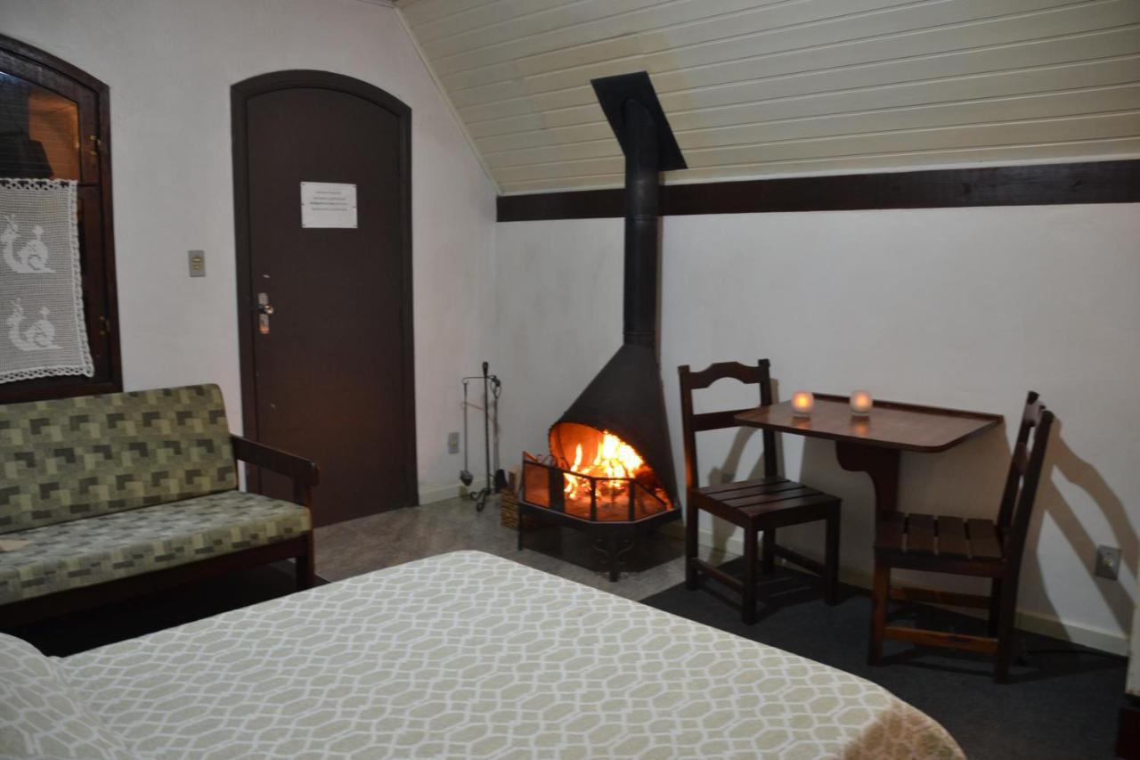 Hotel Pousada Dos Pinheiros Canela Dış mekan fotoğraf